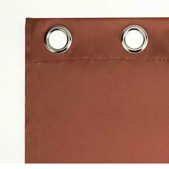 Sun Zero Oslo Theater Grade Blackout Curtin - Picture 4 of 7